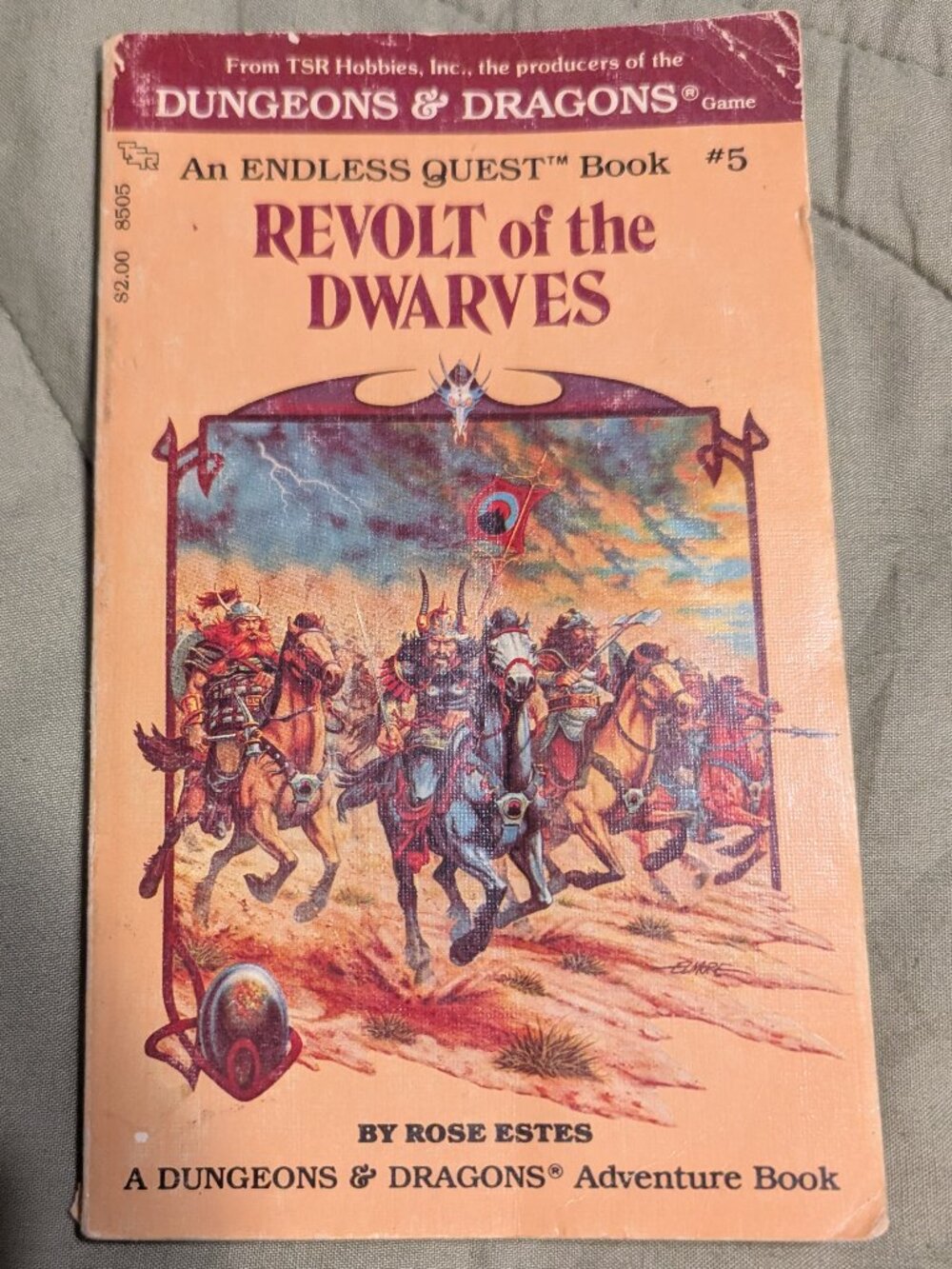 Dungeons and Dragons Endless Quest Book - Revolt of the Dwarves